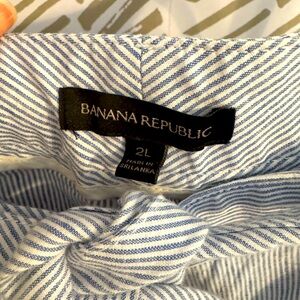 2L Banana Republic Blue pinstriped high waisted wide leg pant